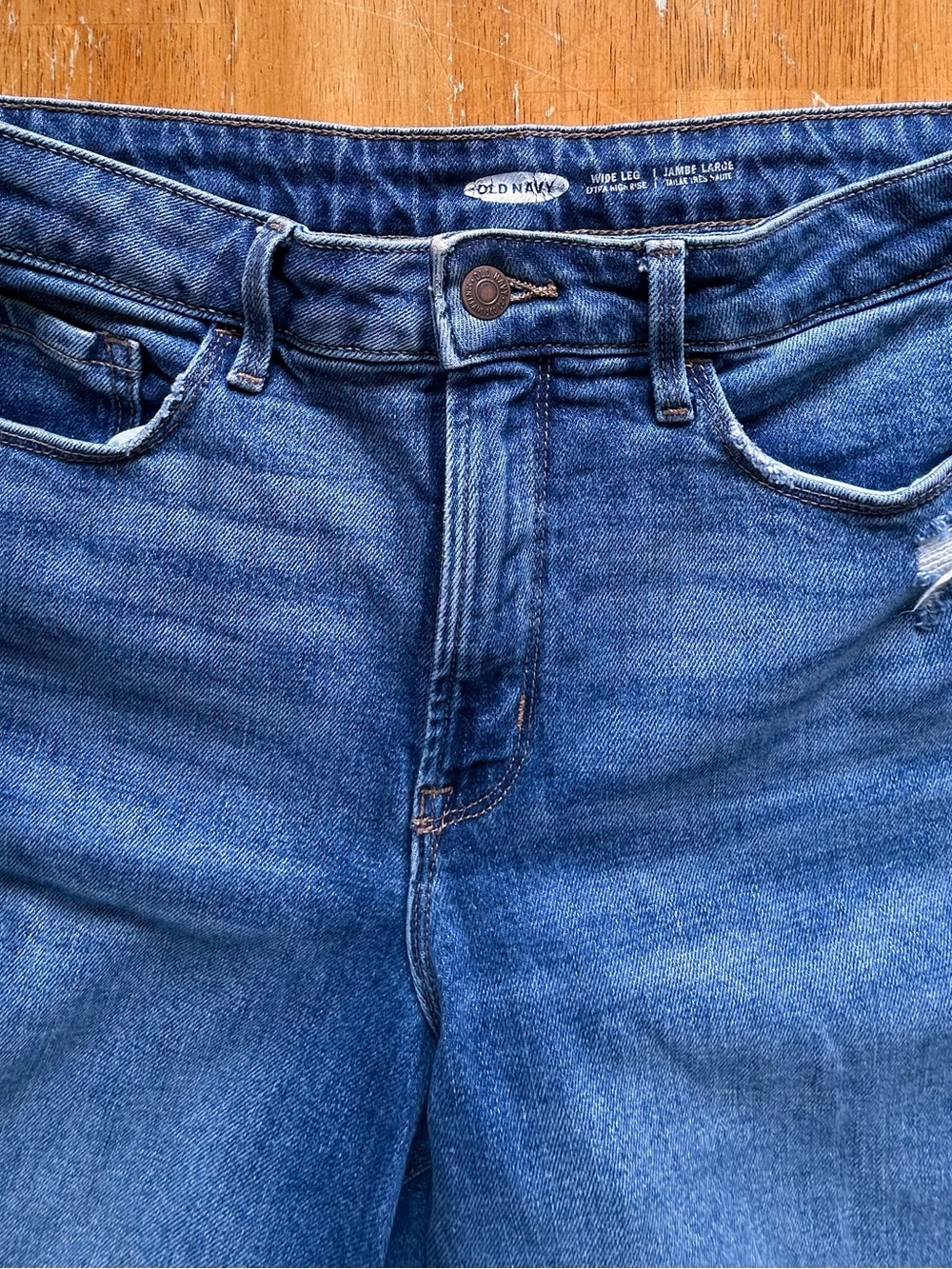 Old Navy Women’s Extra High Rise Distressed Blue Relaxed Fit Jeans